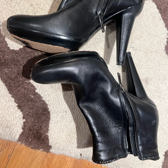 Bottega Veneta black leather high heel ankle boots size 40 - Picture 3 of 7